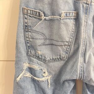 American Eagle Mom Straight Jean Distressed Everyday Casual Denim Jeans 000